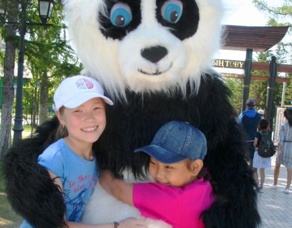 Панда и дети